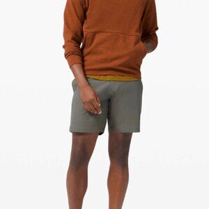 Lululemon Commission Short 7" Short in Grey Sage Size 32